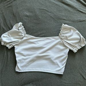 Crop top back crossed shirt.